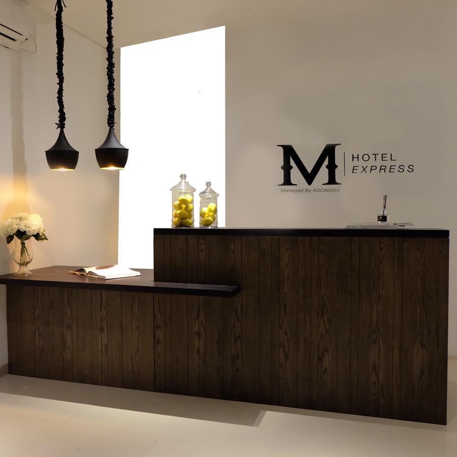 M Hotel Express Sorong Extérieur photo